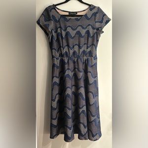 Short sleeve Navy blue and neutral color “Perceptions New York dress”